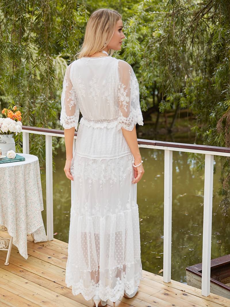 Robes Maria à dentelles